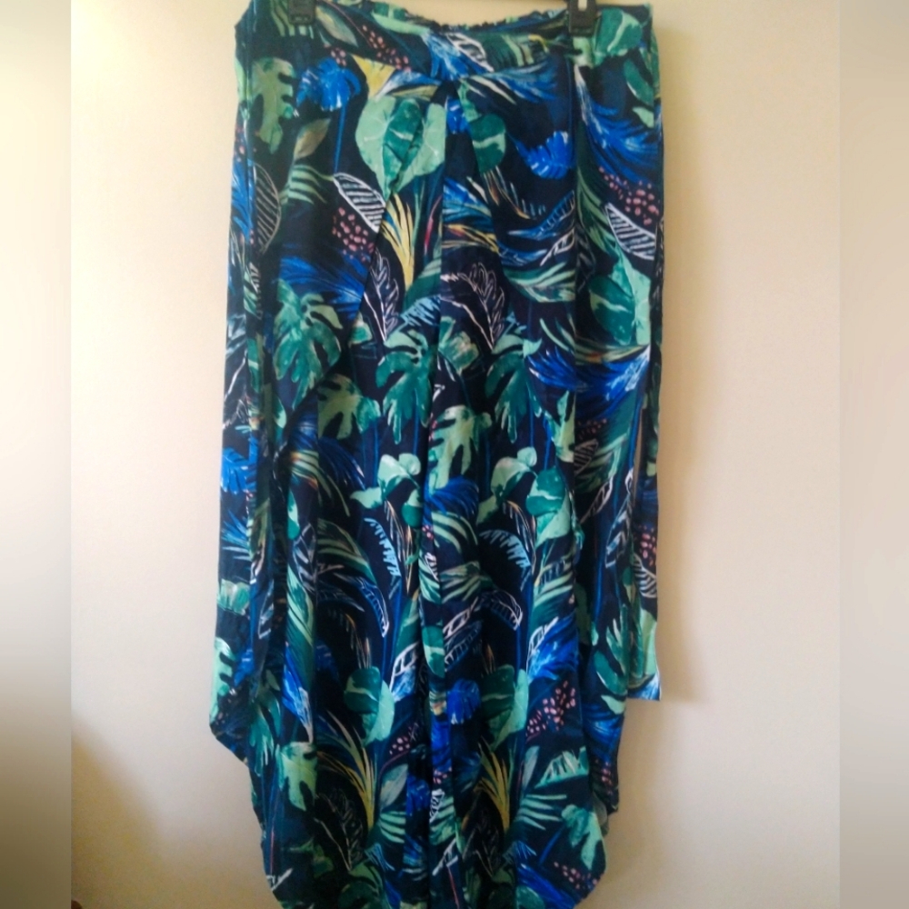 Tropical flower wide leg capris